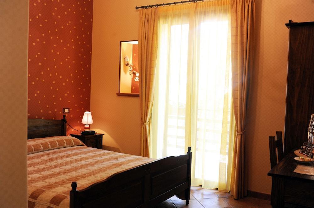 Hotel Alle Pendici Nicolosi Bagian luar foto