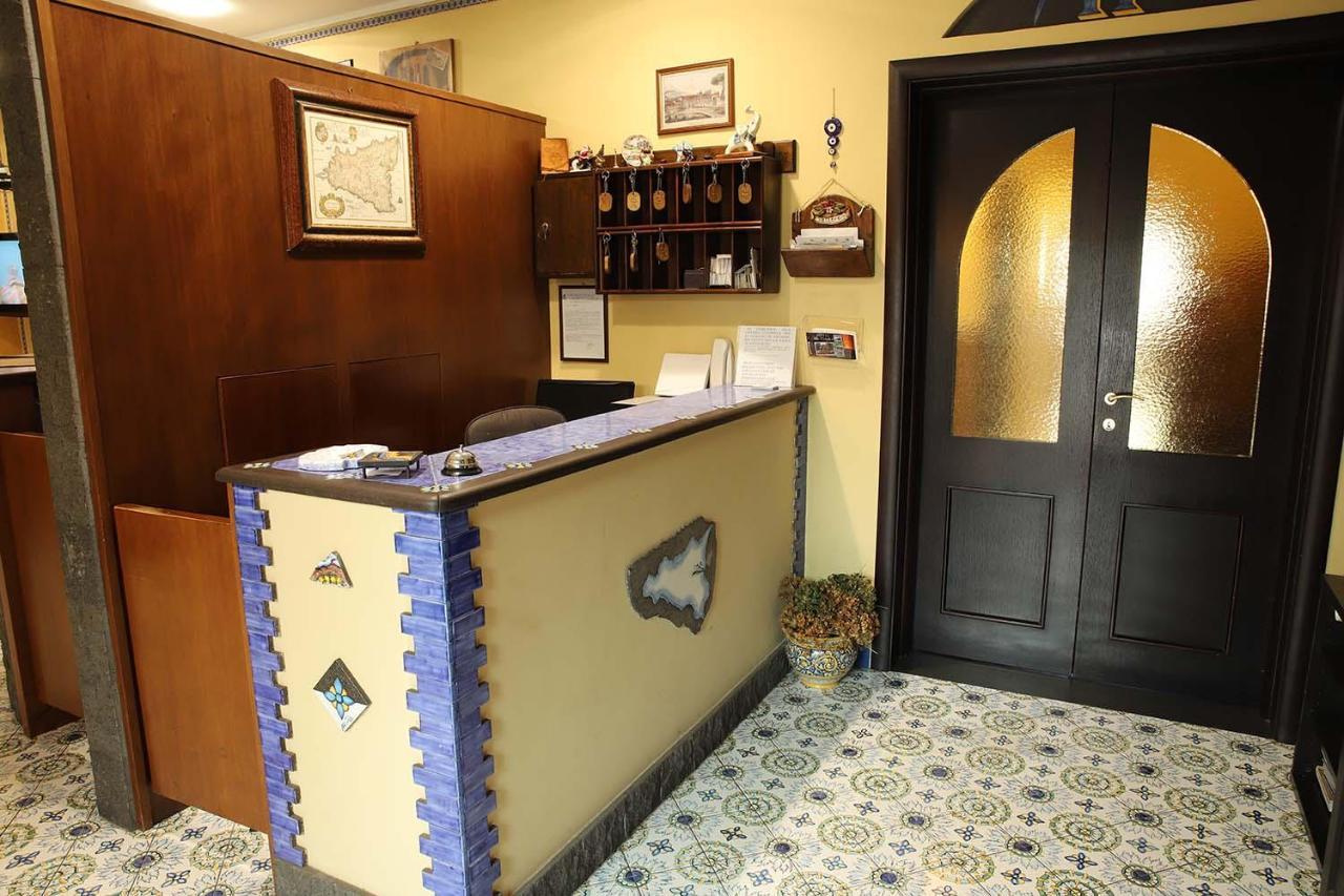 Hotel Alle Pendici Nicolosi Bagian luar foto