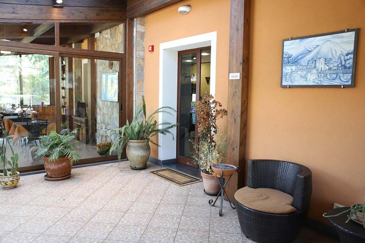 Hotel Alle Pendici Nicolosi Bagian luar foto